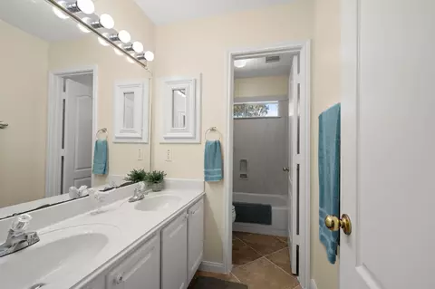 Bath - 24815 Giltspur Way, Spring, TX 77389 photo 4 of 4