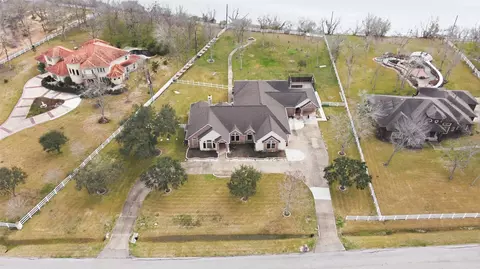 5810 Waterwalk Ct, Richmond, TX 77469