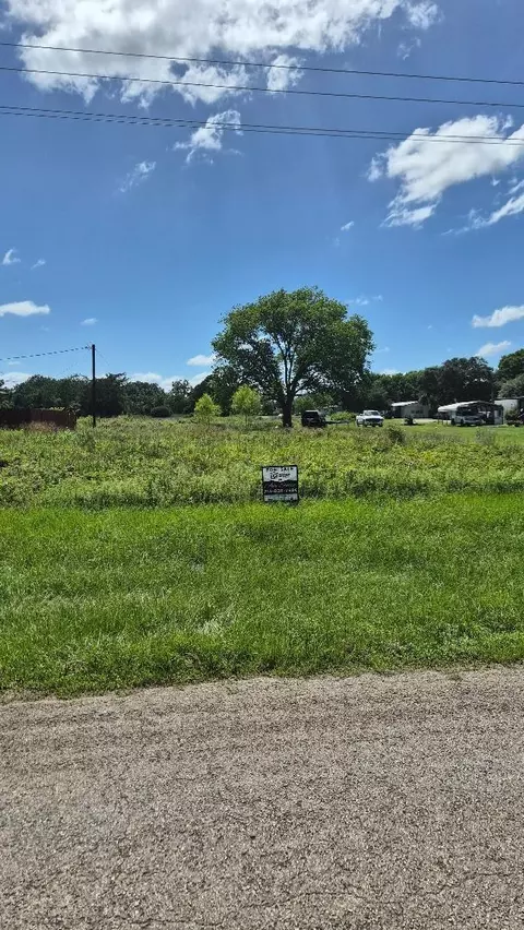 lot6 Blk 417 Cemetery Rd, Hempstead, TX 77445