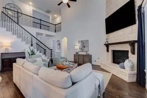 Living - 29903 Spring Side Ct, Fulshear, TX 77441 photo 3 of 4