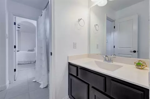 Bath - 29903 Spring Side Ct, Fulshear, TX 77441 photo 7 of 7