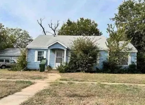 904 4th Ave, Mineral Wells, TX 76067