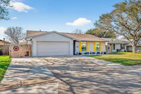 1749 Dawn Breeze Dr, Corpus Christi, TX 78412