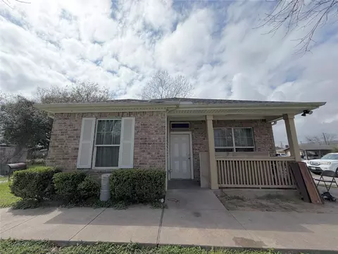 6713 Woodrow St, Texas City, TX 77591