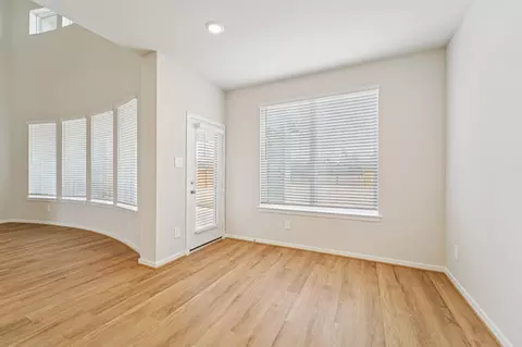Living - 2834 Duchess Dr, Rosenberg, TX 77471 photo 10 of 10