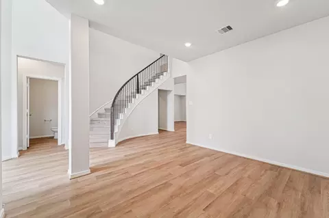 Living - 2834 Duchess Dr, Rosenberg, TX 77471 photo 2 of 10