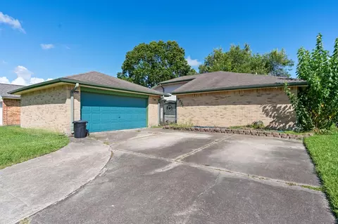 9731 Shell Rock Rd, La Porte, TX 77571