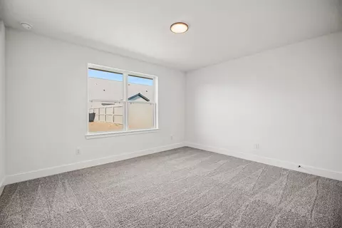 Bedroom - 2 Keystone Ct, Angleton, TX 77515 photo 6 of 6