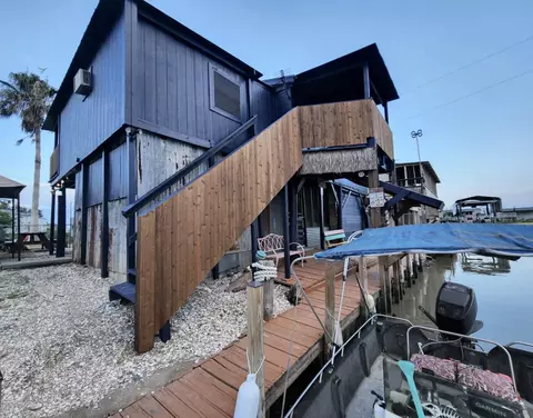 1555 Channel Dr, Brazoria, TX 77422
