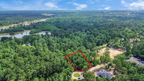 22 Majestic Falls Dr, Kingwood, TX 77339