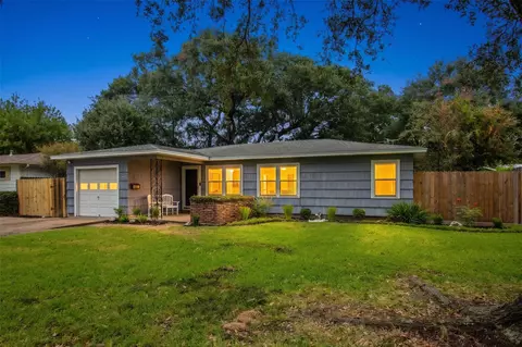 1506 14th Ave N, Texas City, TX 77590