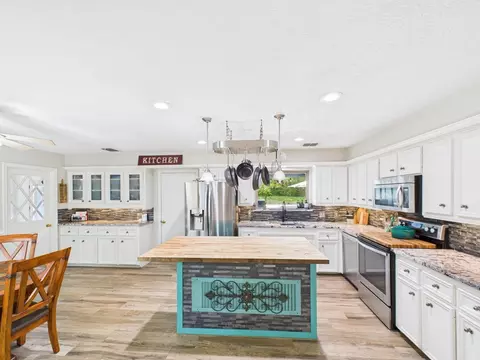 1310 Golden Bear Ln, Kingwood, TX 77339