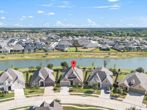 10135 Napier Dr, Rosharon, TX 77583
