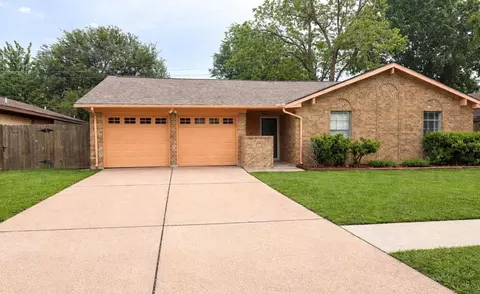 4223 Yosemite Dr, Pasadena, TX 77504