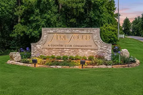 97 April Wind Dr S, Montgomery, TX 77356