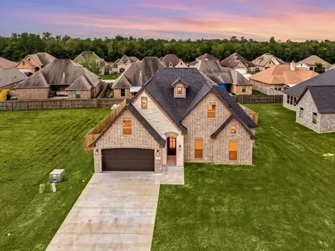 8135 Birkdale Dr, Beaumont, TX 77707