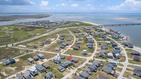 12927 Buccaneer Pkwy, Freeport, TX 77541