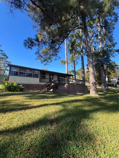 2 Lee Dr, Huntsville, TX 77320