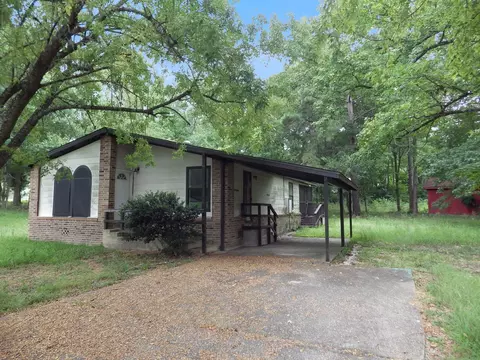2240 Easley Cir, Huntsville, TX 77320