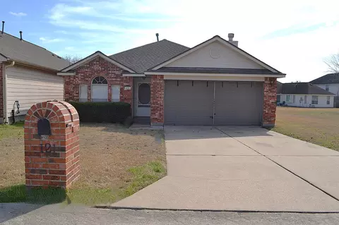 121 Golfview Dr, Montgomery, TX 77356