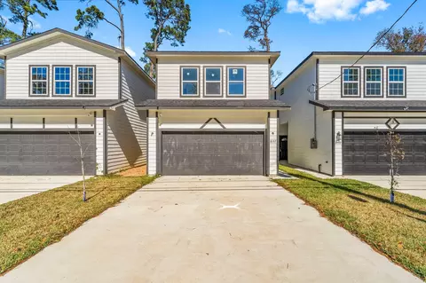 8157 Crestview Dr, Houston, TX 77028