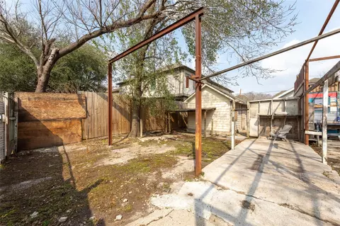 Exterior - 5229 Eigel St, Houston, TX 77007 photo 6 of 6
