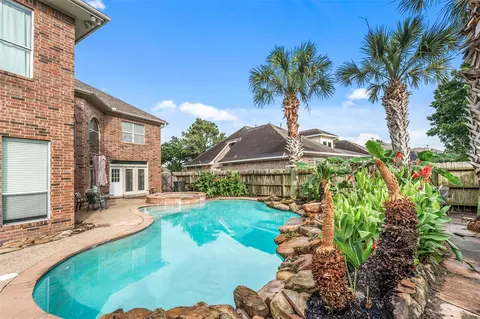11503 Stoney Falls Dr, Houston, TX 77095