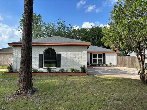 5026 Court Rd, Houston, TX 77053