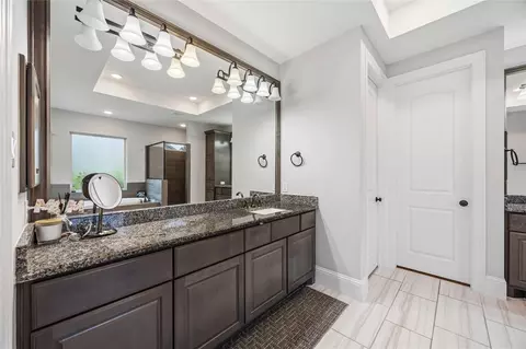 Bath - 27002 Benton Brook Ct, Spring, TX 77386 photo 2 of 7