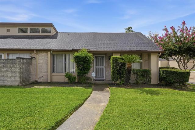 10331 Huntington Place Dr #331, Houston, TX 77099