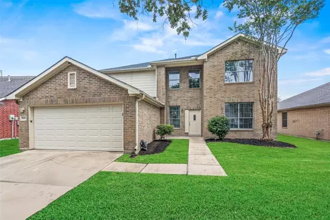 16306 Autumn Leigh Dr, Houston, TX 77083