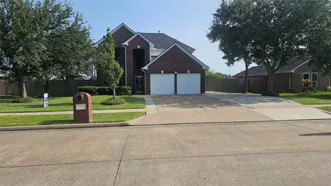 1205 28th Ave N, Texas City, TX 77590