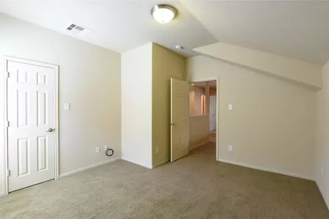 Bedroom - 118 E Lasting Spring Cir, Spring, TX 77389 photo 4 of 10