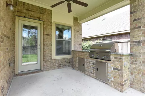 Exterior - 118 E Lasting Spring Cir, Spring, TX 77389 photo 4 of 6