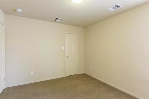Bedroom - 118 E Lasting Spring Cir, Spring, TX 77389 photo 9 of 10