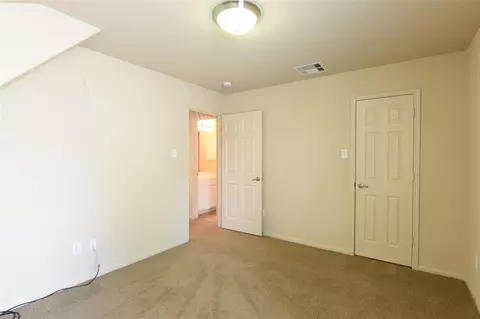 Bedroom - 118 E Lasting Spring Cir, Spring, TX 77389 photo 8 of 10