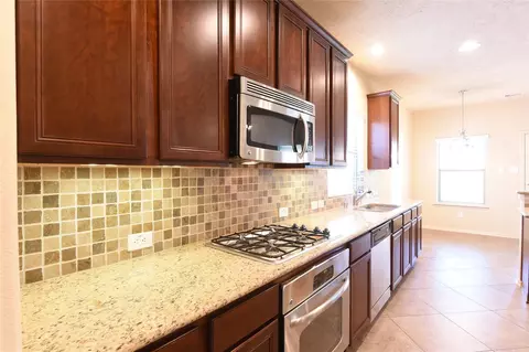 Kitchen - 118 E Lasting Spring Cir, Spring, TX 77389 photo 1 of 5