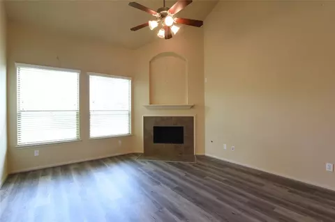 Living - 118 E Lasting Spring Cir, Spring, TX 77389 photo 3 of 7