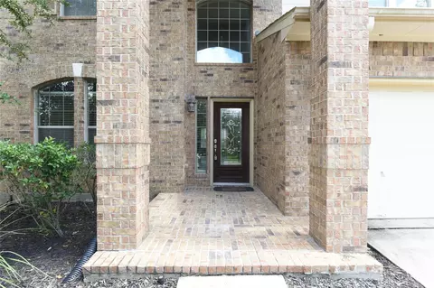 Exterior - 118 E Lasting Spring Cir, Spring, TX 77389 photo 3 of 6
