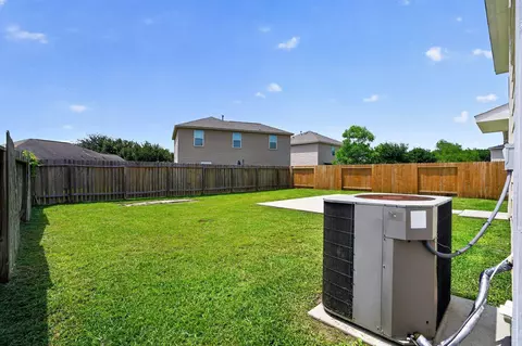 Exterior - 314 Falling Pine Dr, Conroe, TX 77304 photo 6 of 7