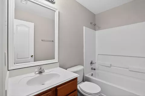 Bath - 314 Falling Pine Dr, Conroe, TX 77304 photo 1 of 2