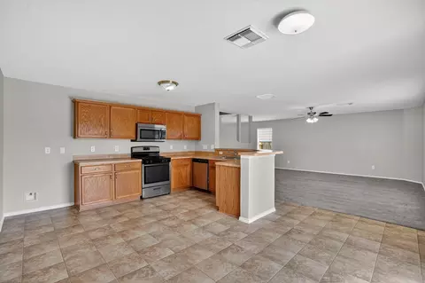 Kitchen - 314 Falling Pine Dr, Conroe, TX 77304 photo 1 of 1