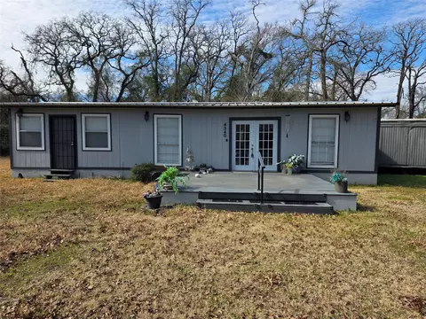 4340 Paso Fino Ln, Madisonville, TX 77864