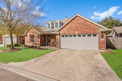 15246 Scenic Woodland Dr, Conroe, TX 77384