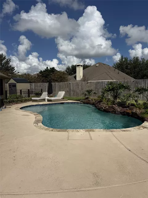 3203 Cactus Heights Ln, Pearland, TX 77581