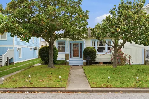4217 Avenue T 12, Galveston, TX 77550