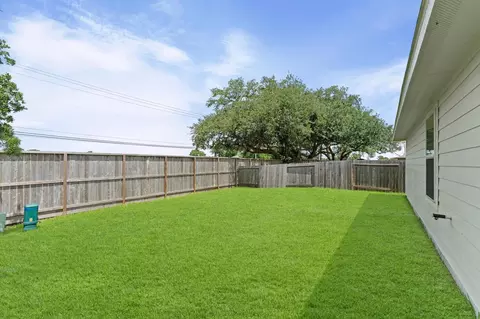Exterior - 236 Bennett Loop, Angleton, TX 77515 photo 7 of 8