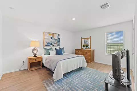 Bedroom - 236 Bennett Loop, Angleton, TX 77515 photo 1 of 5