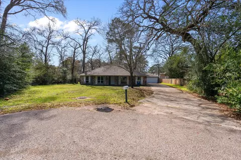 906 Brook Forest Ct, Conroe, TX 77385