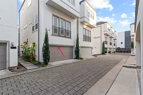 407 N Nagle St N #B, Houston, TX 77003